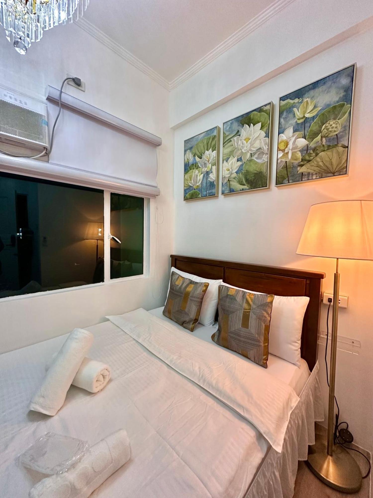 Studio Two Condominium, Alabang - Gold Fiber Wi-Fi -Netflix Ready Muntinlupa City Exterior photo